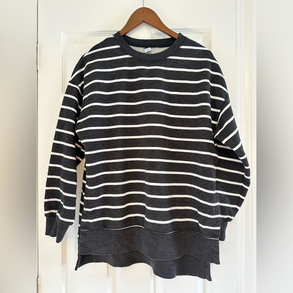 OLD NAVY striped crew sweatshirt